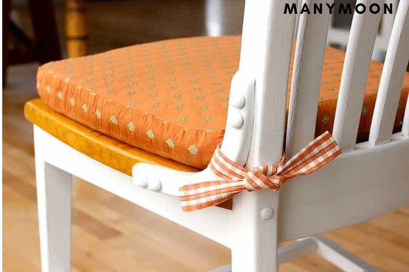 how to clean a cushion chair