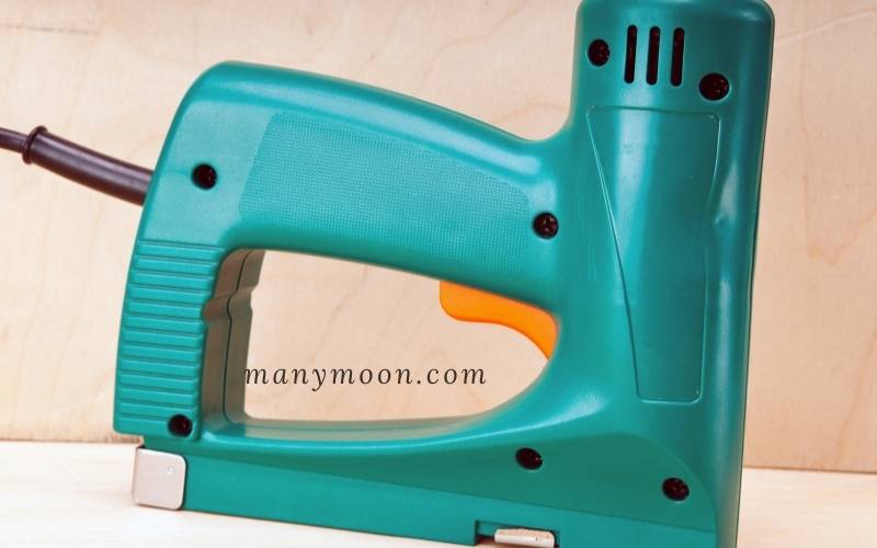 the best electric staple gun Key Considerations